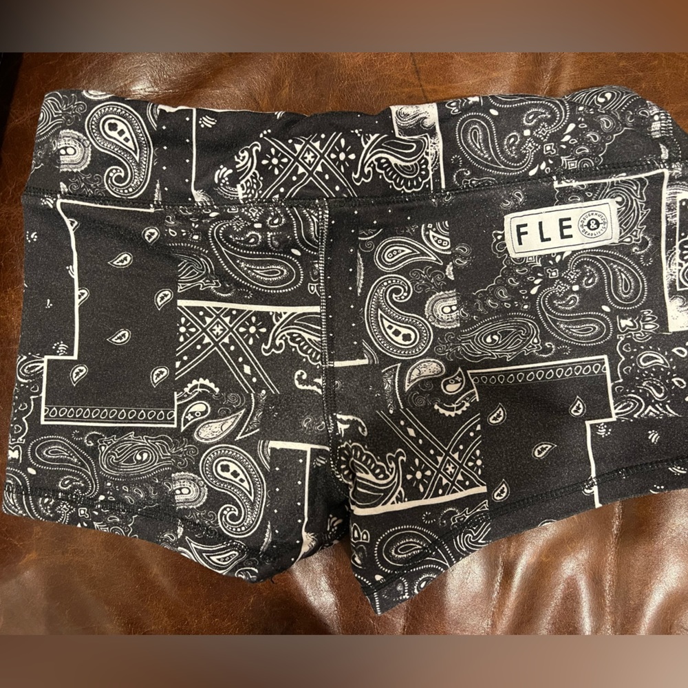 Slightly worn but in great shape. Fleo Shorts. Doughnuts and Deadlifts Collab